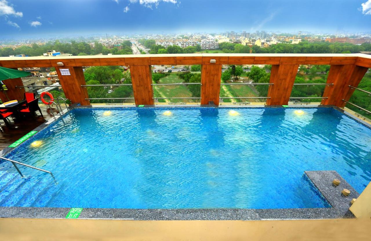 Hotel La New Delhi Bagian luar foto